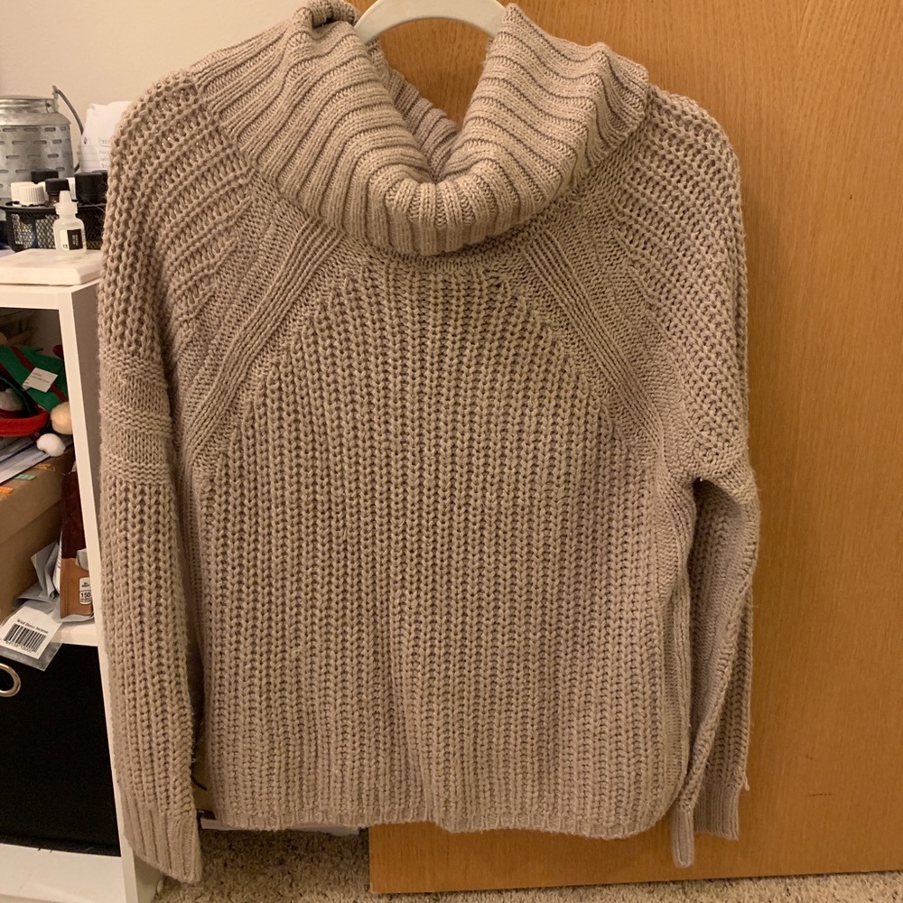 Cowl neck/ turtleneck sweater